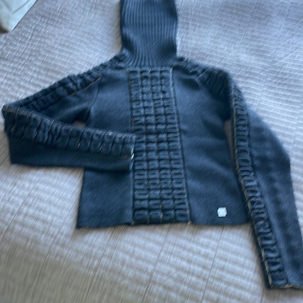 Chanel vintage authentic wool sweater - Picture 6 of 14